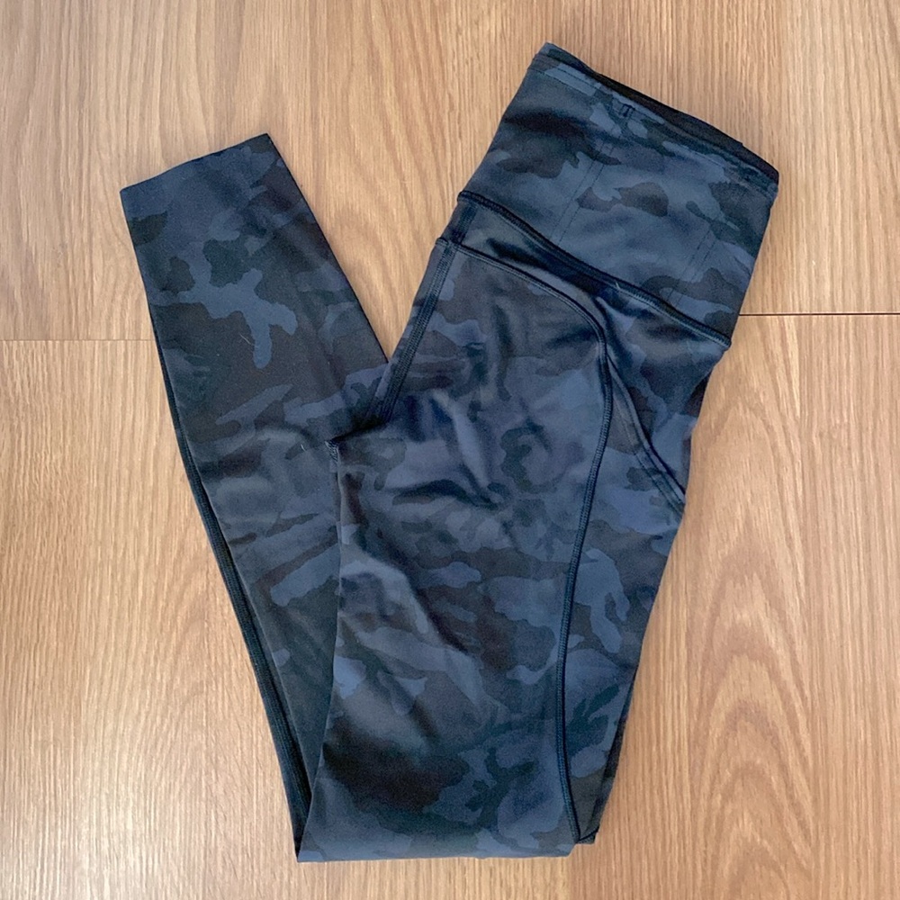 ❤️ Lululemon Fast & Free 25” Leggings Incognito Camo Multi Grey Size 2 NWOT